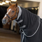 Dominick Halsdeel Gemütlich